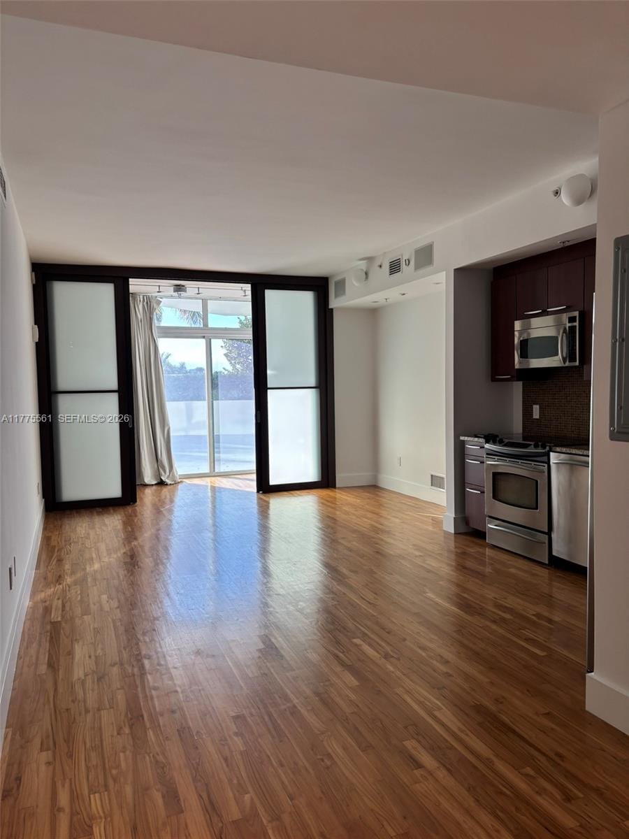 2001 Meridian Avenue 309 — photo 5