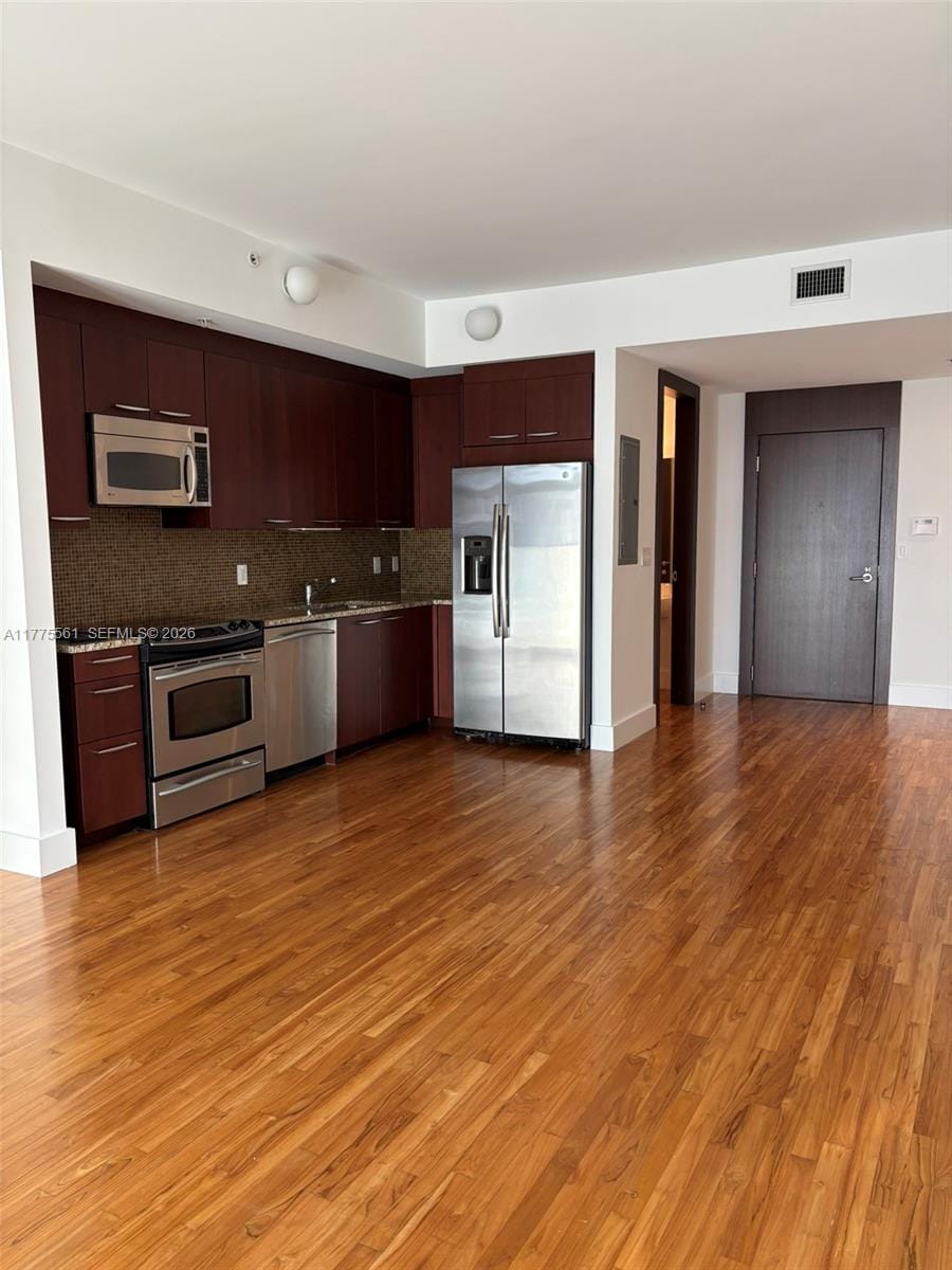 2001 Meridian Avenue 309 — photo 7