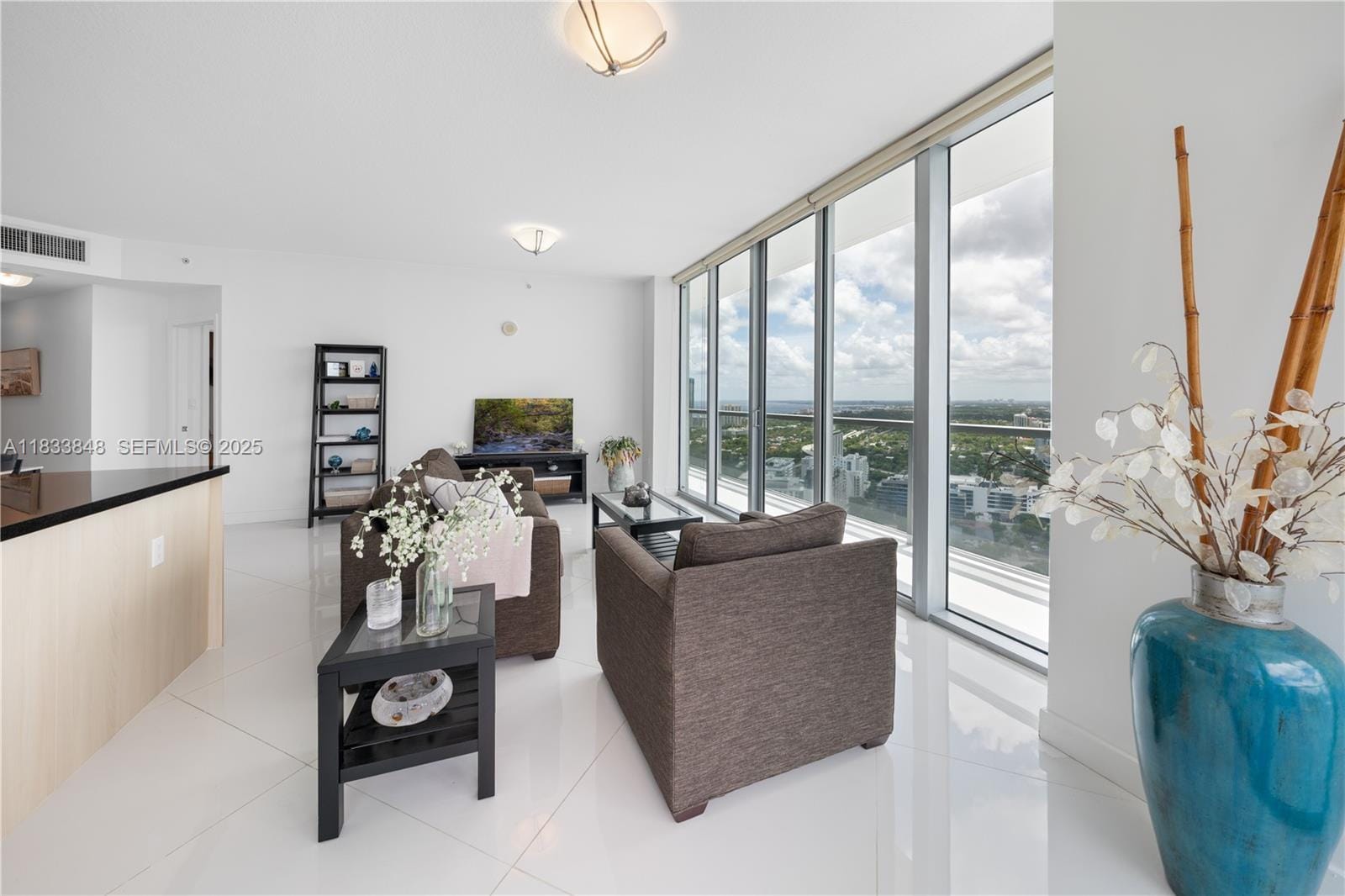 79 SW 12th Street 3812S, Miami, FL 33130 photo 11