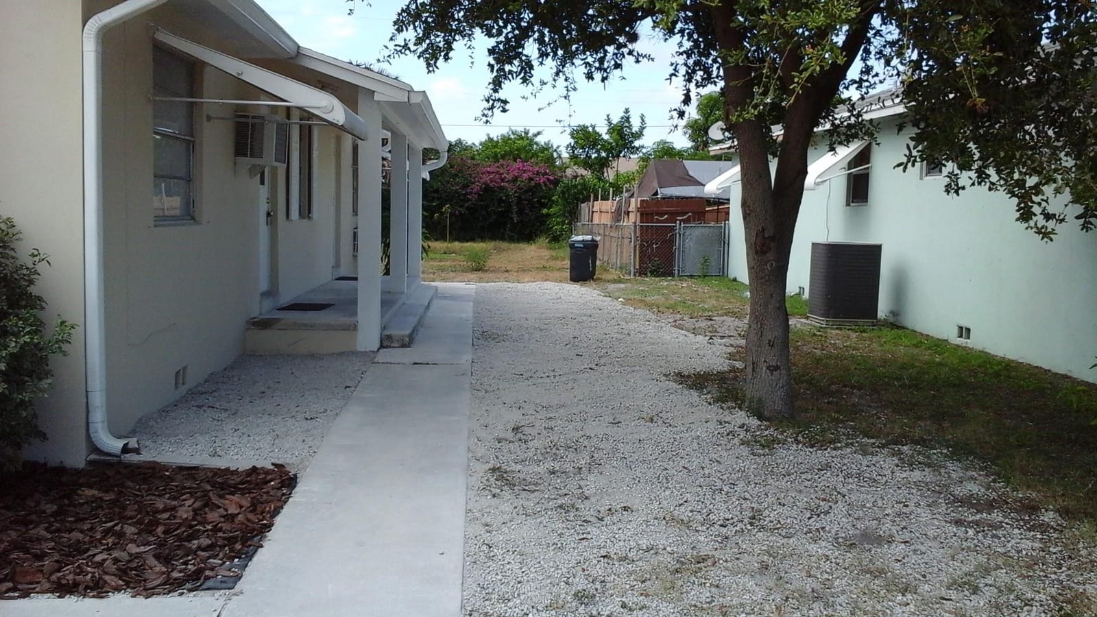 521 W Perry Street — photo 3
