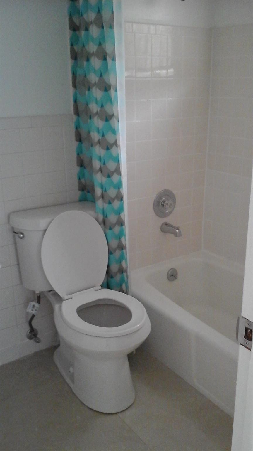 521 W Perry Street — photo 9