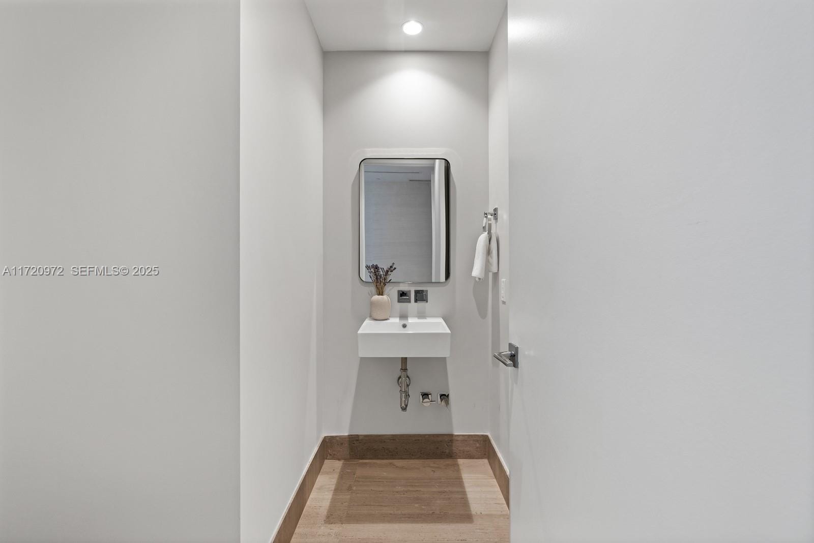 5775 Collins Avenue 1705, Miami Beach, FL 33140 photo 22