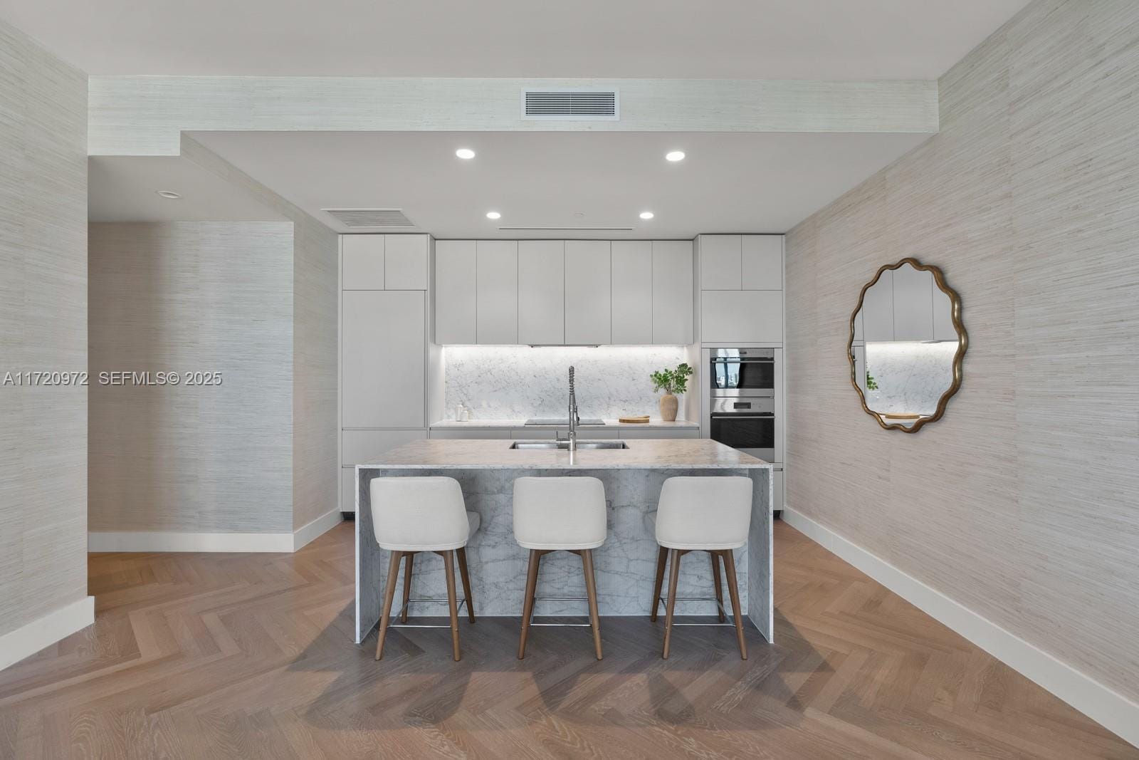 5775 Collins Avenue 1705, Miami Beach, FL 33140 photo 8