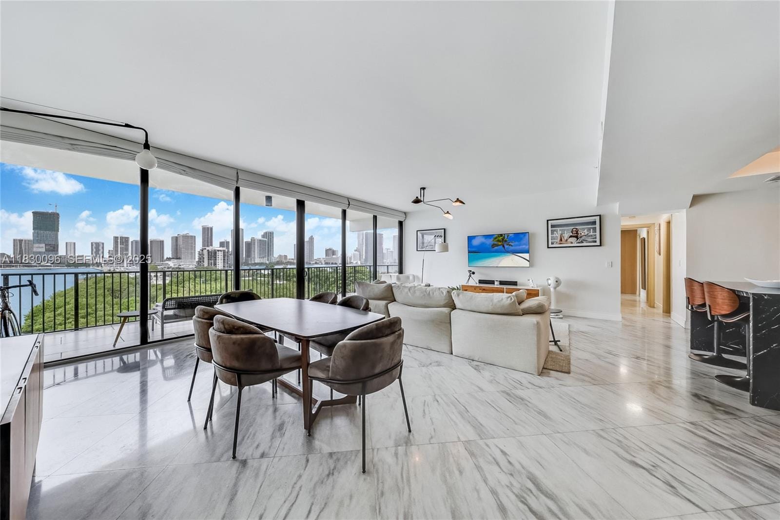 1000 Venetian Way 708, Miami, FL 33139 photo 2