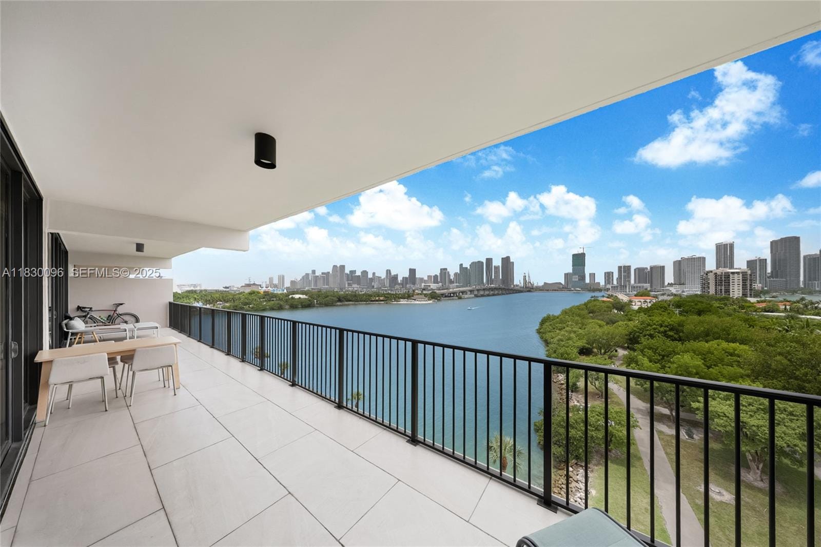 1000 Venetian Way 708, Miami, FL 33139 photo 6