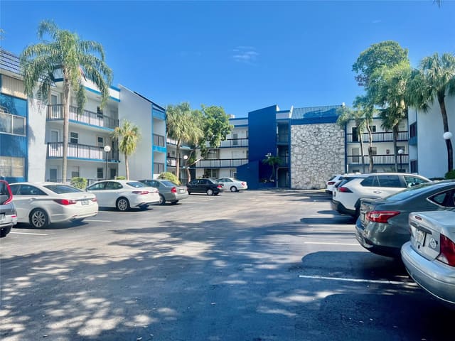 3100 Holiday Springs Boulevard 108, sold in Holiday Springs, Margate, FL