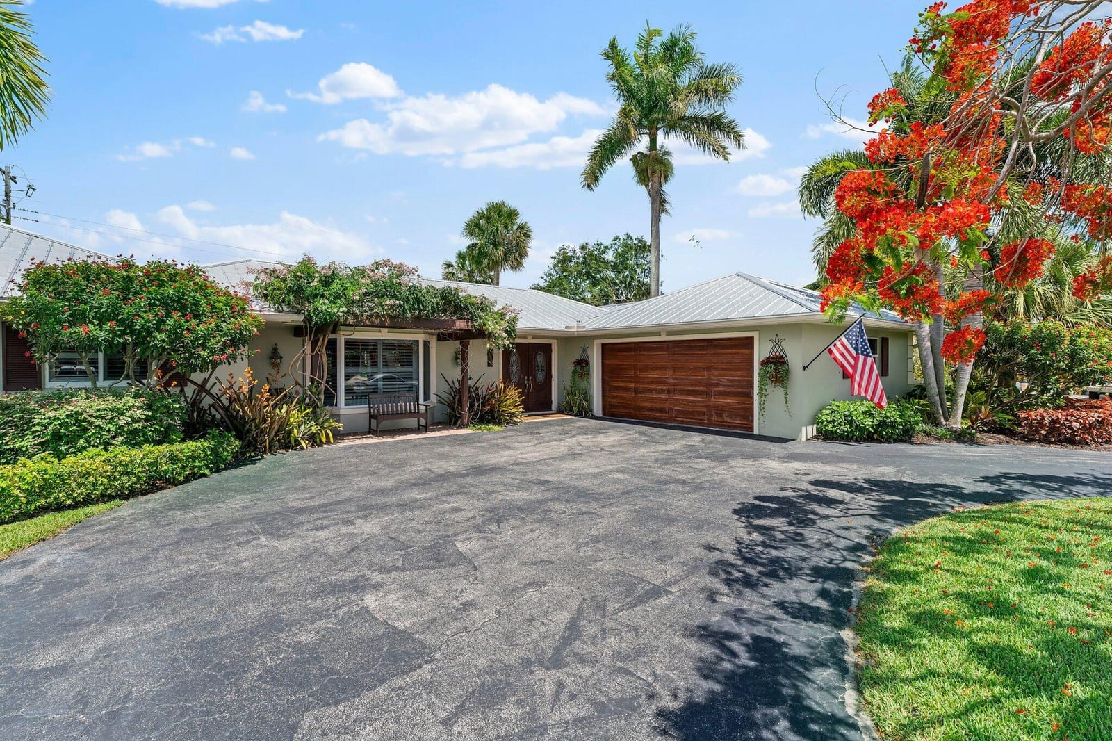 230 Fairway W, Tequesta, FL 33469 - photo 1 of 30