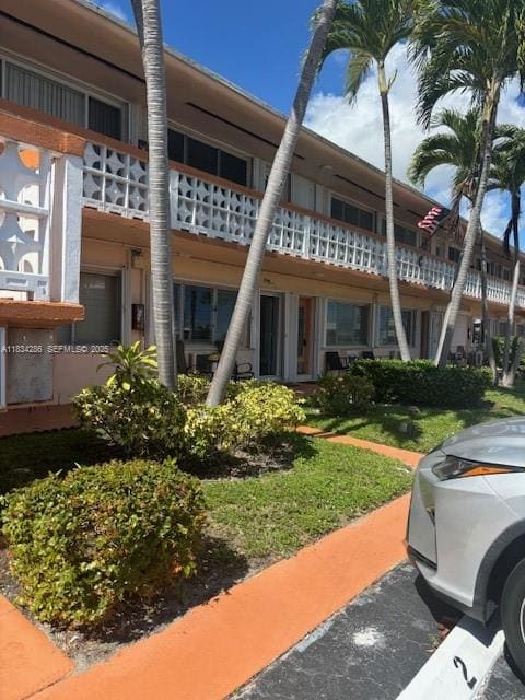 900 SW 11th Avenue 4C, Hallandale Beach, FL 33009