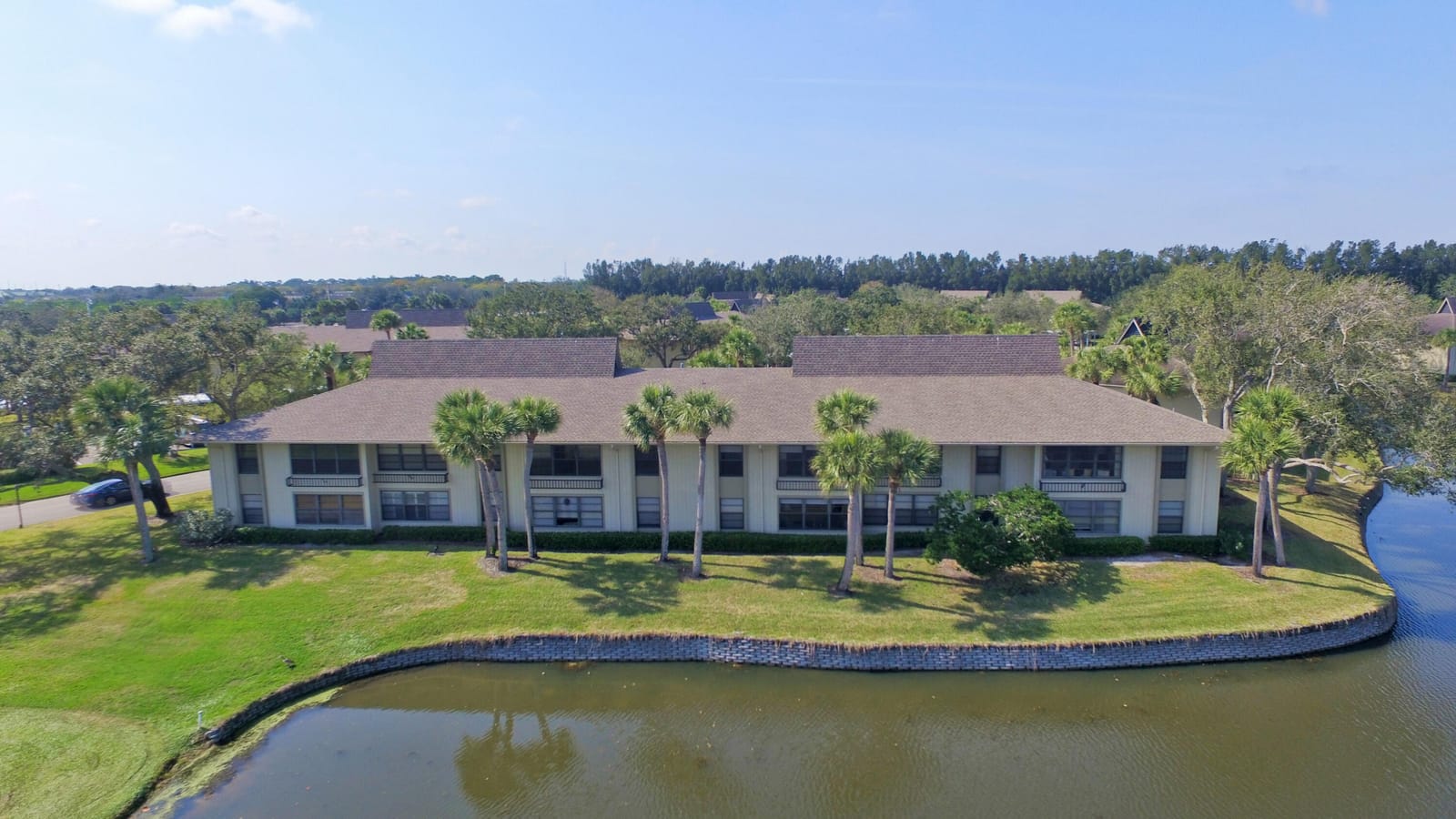 3 Plantation Drive 102, Vero Beach, FL 32966
