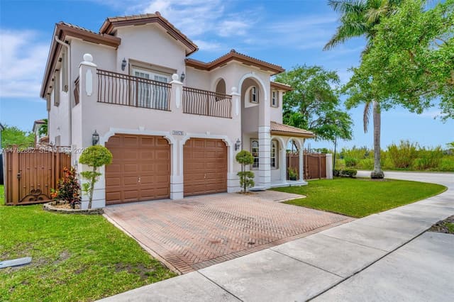 16674 SW 61st Lane, sold in Petes Place, Miami, FL