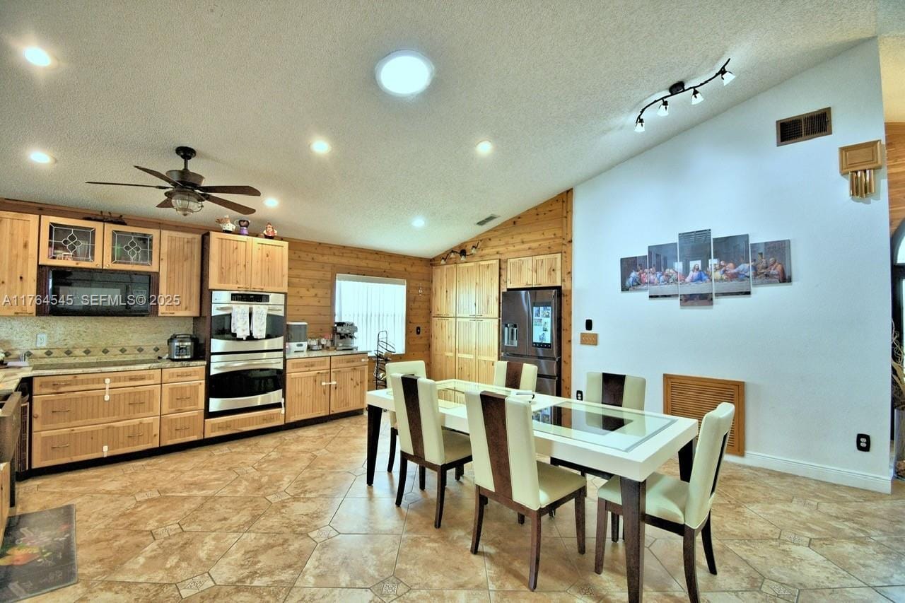 260 Cheshire Way — photo 4