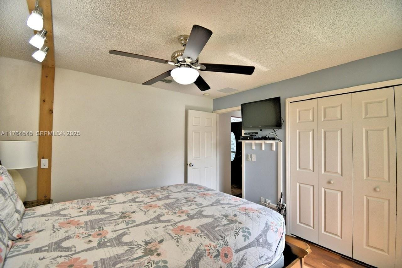 260 Cheshire Way — photo 9