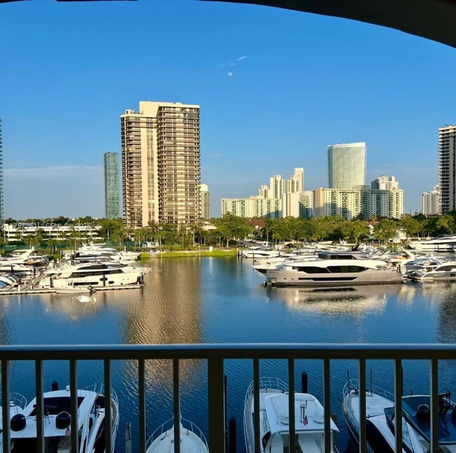 19877 E Country Club Drive 3606, Aventura, FL 33180