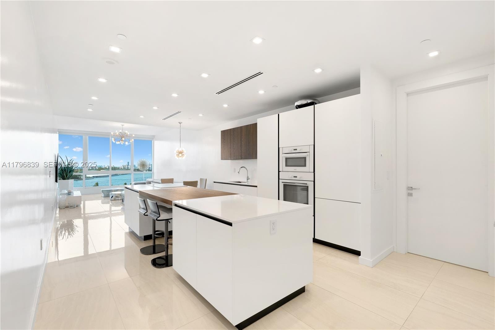 100 S Pointe Drive 903, Miami Beach, FL 33139 photo 2