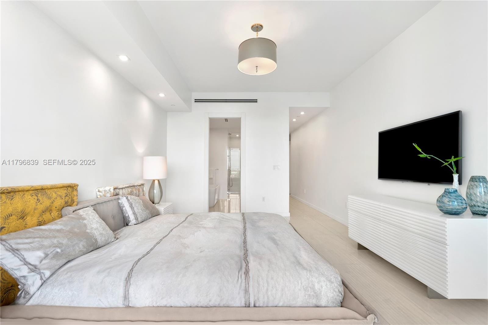 100 S Pointe Drive 903, Miami Beach, FL 33139 photo 14