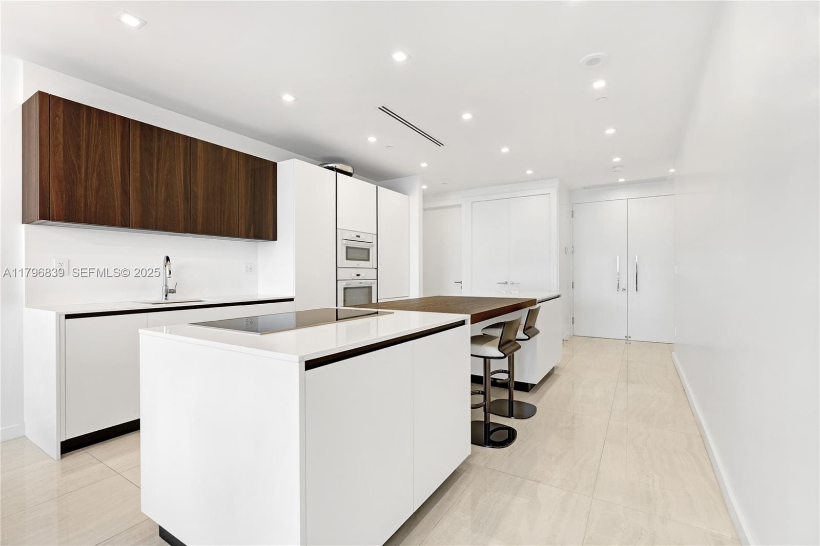 100 S Pointe Drive 903, Miami Beach, FL 33139 photo 8
