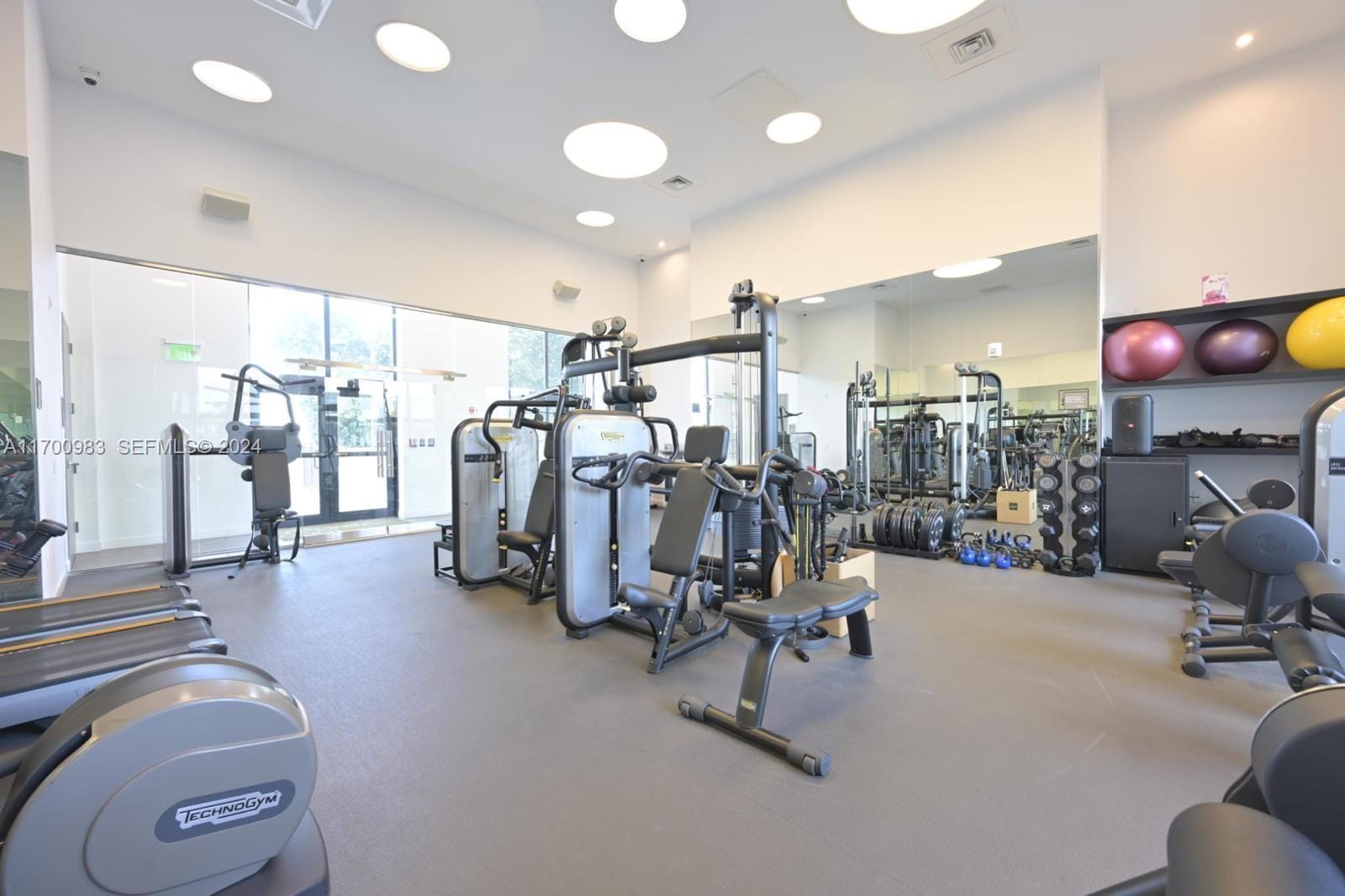 1000 Venetian Way 1408, Miami, FL 33139 photo 27