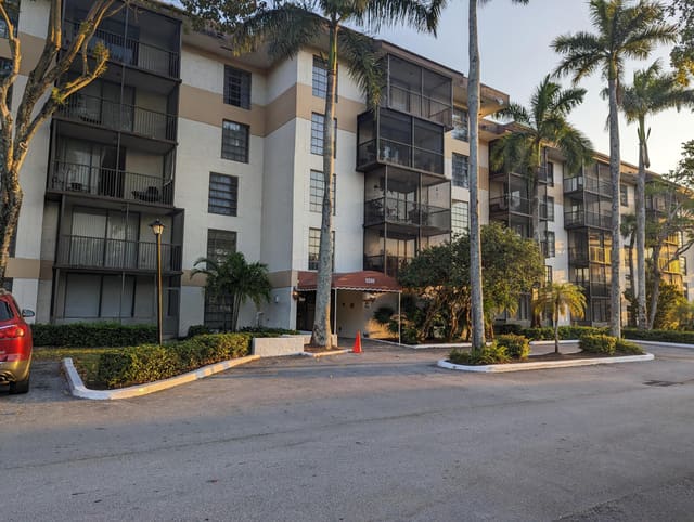 5550 NW 44th Street 411b, Lauderhill, FL 33319