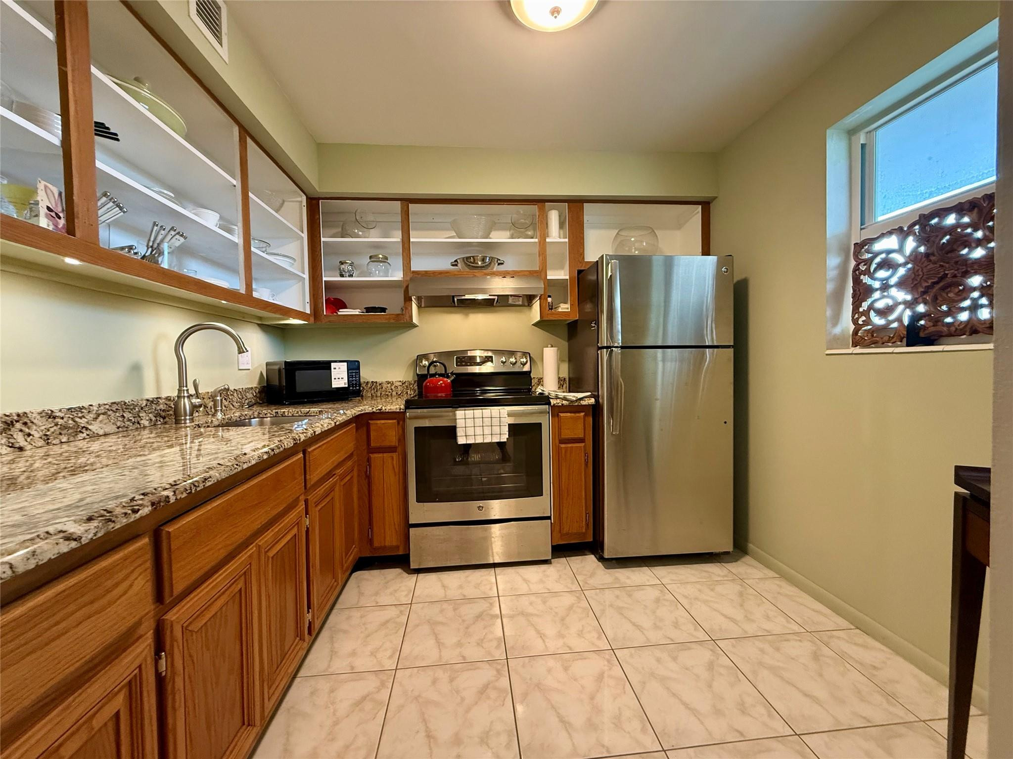 2800 NW 47th Terrace 403b, Lauderdale Lakes, FL 33313, Lauderdale Lakes