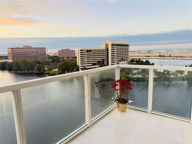 5085 NW 7th Street 1101, Miami, FL 33126