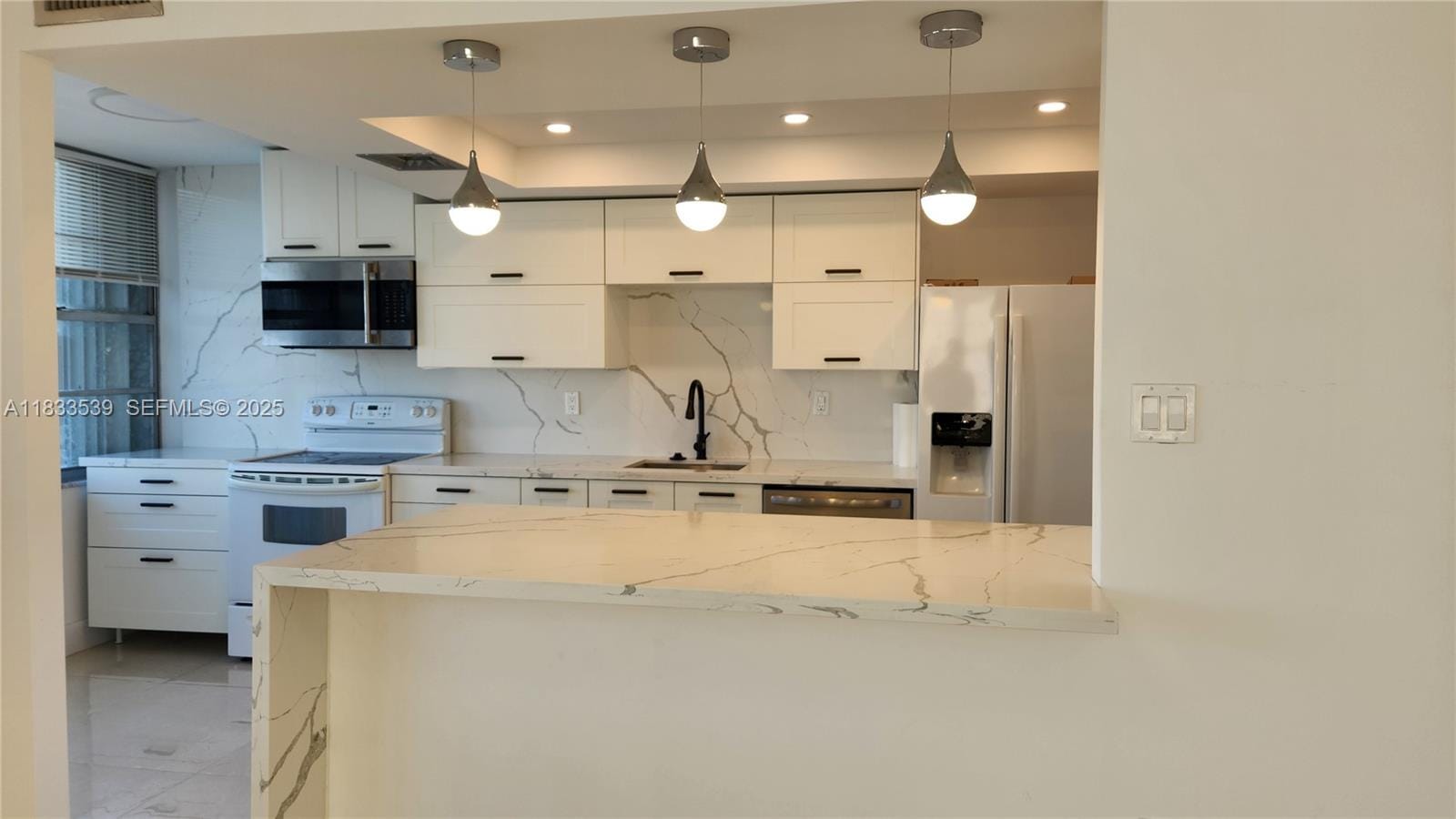 18051 Biscayne Boulevard 1705 — photo 4