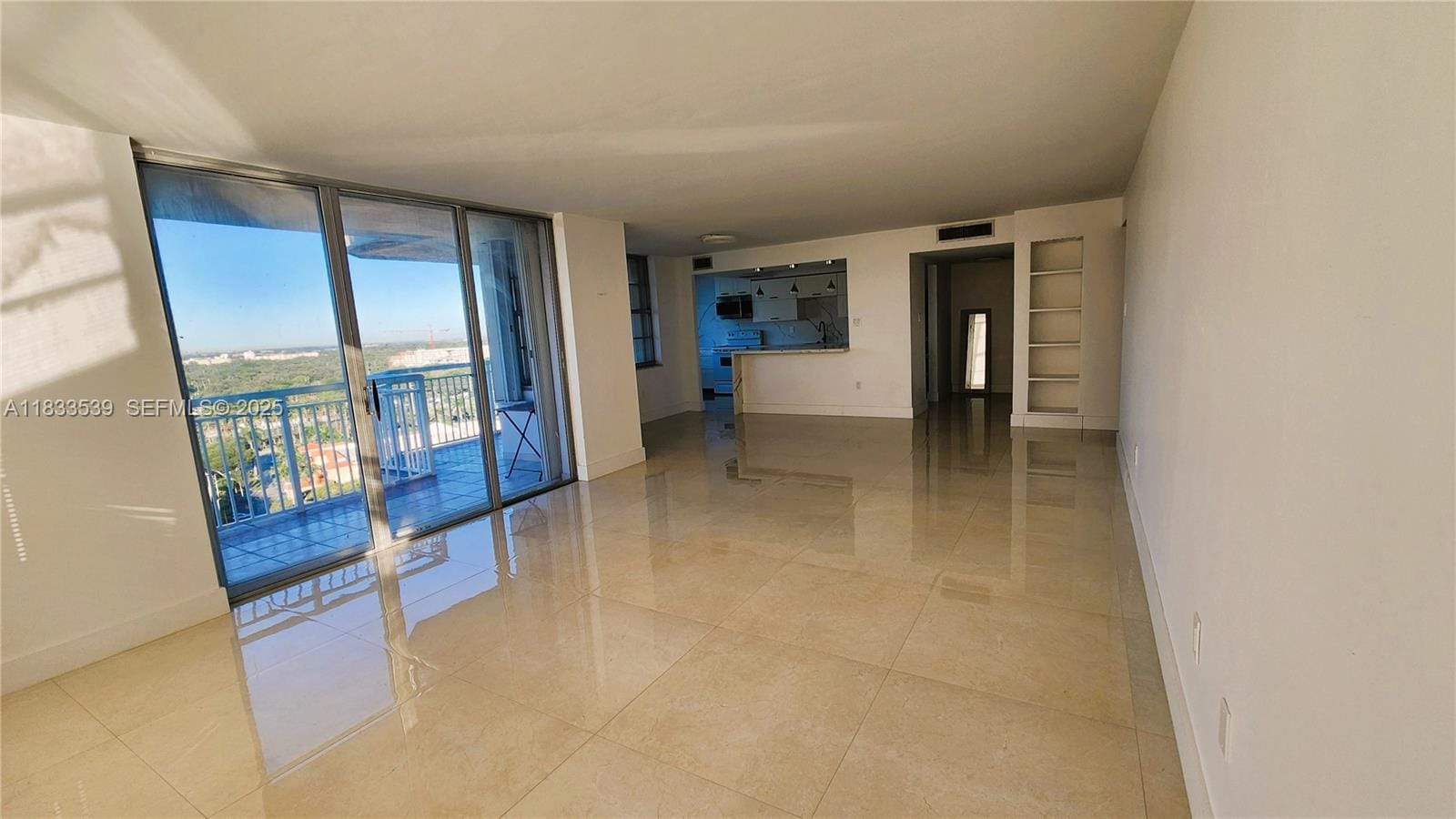 18051 Biscayne Boulevard 1705 — photo 7