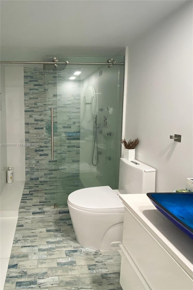800 Parkview Drive 708 — photo 6
