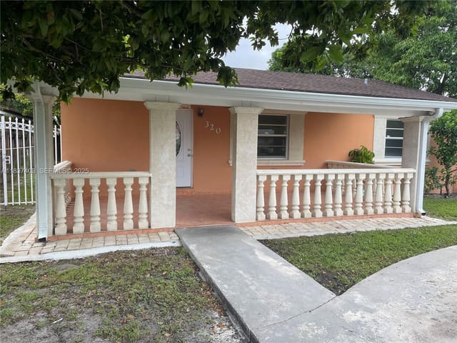 320 E 58th Street, sold in 4th Avenue Extension To H, Hialeah, FL