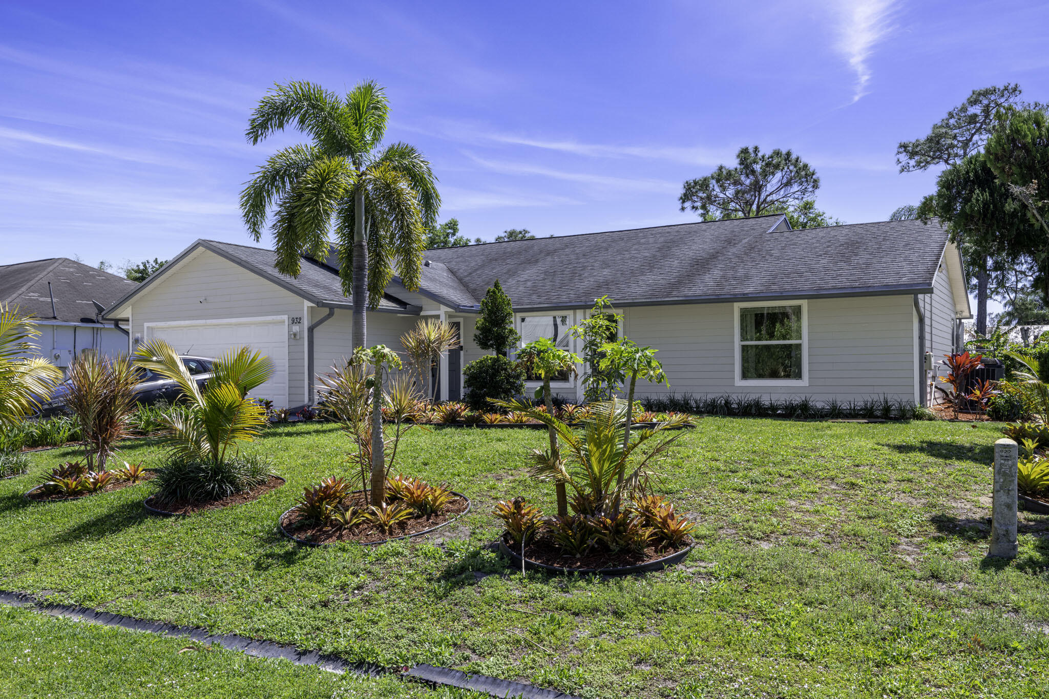 932 SE Damask Avenue, Port St. Lucie, FL 34983, Port St Lucie