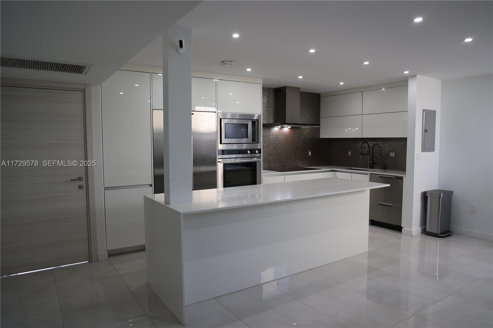 20291 NE 30th Avenue PH24, Aventura, FL 33180, Aventura