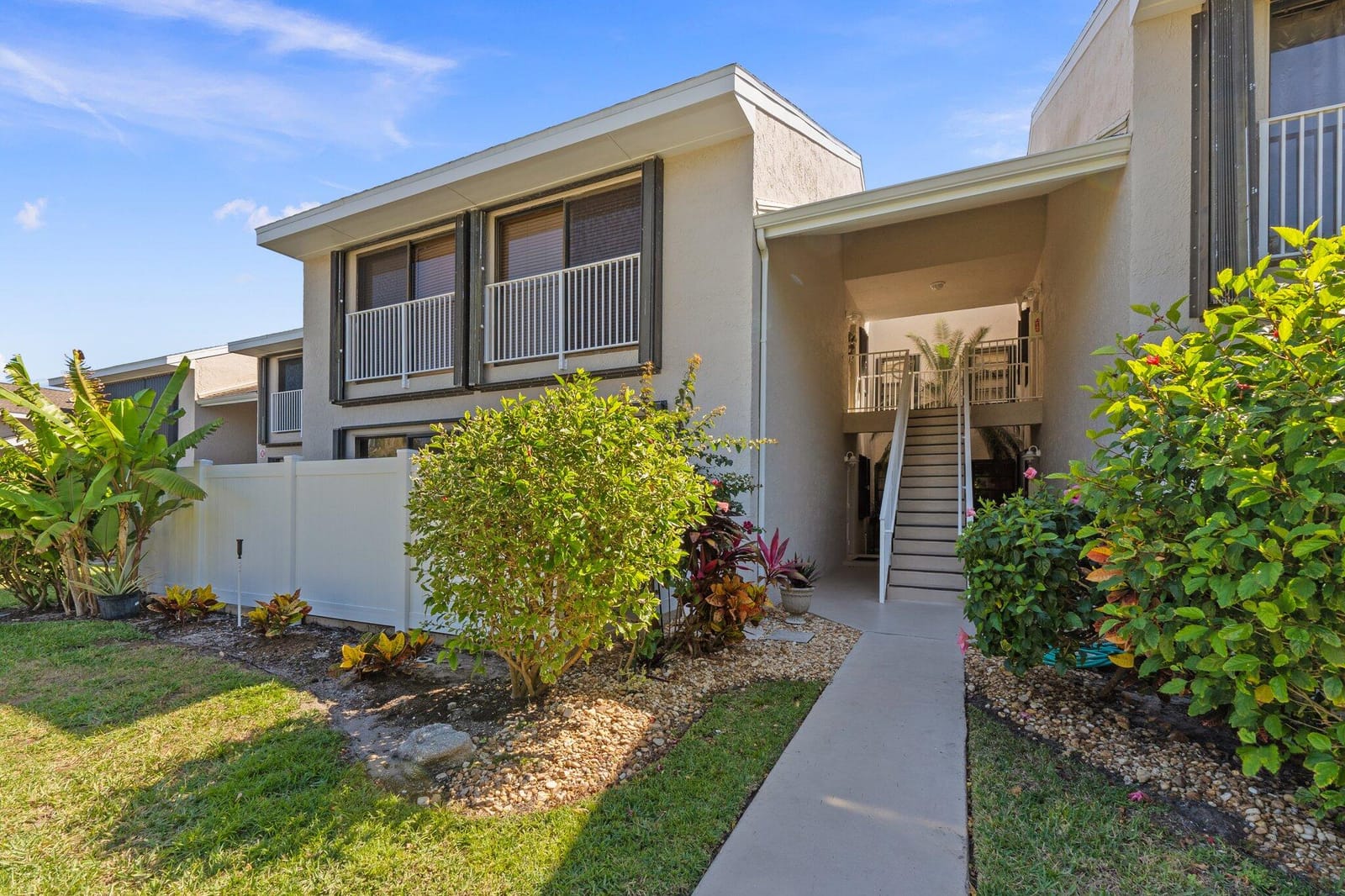 3212 S Lakeview Circle 10205 — photo 11