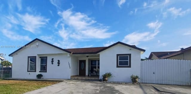 12554 SW 211th Terrace, sold in Oak Park Estates, Miami, FL