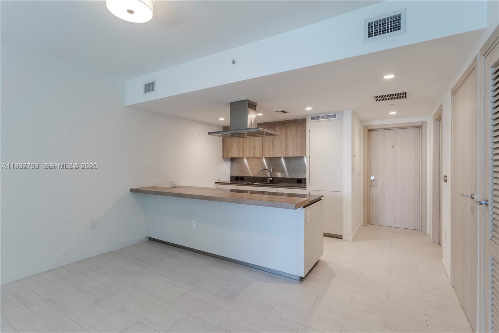 1000 Brickell Plaza 3703, Miami, FL 33131 photo 11