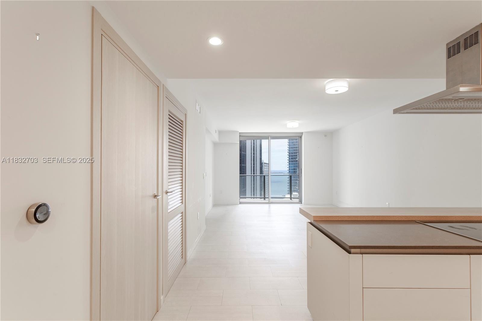 1000 Brickell Plaza 3703, Miami, FL 33131 photo 12