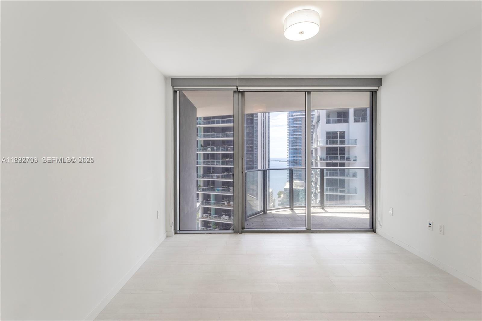 1000 Brickell Plaza 3703, Miami, FL 33131 photo 7