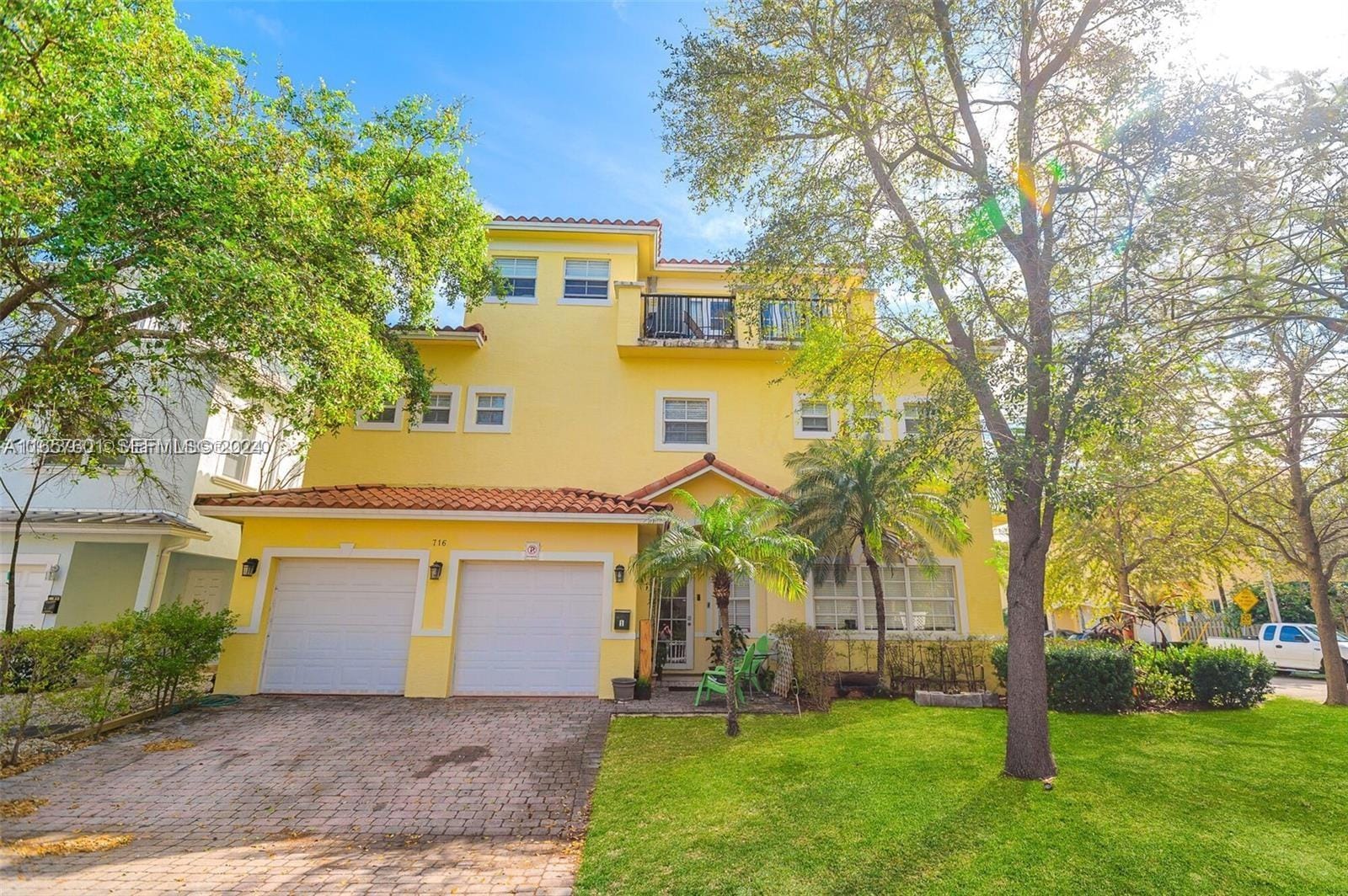 716 SW 9th Terrace, Fort Lauderdale, FL 33315 photo 2