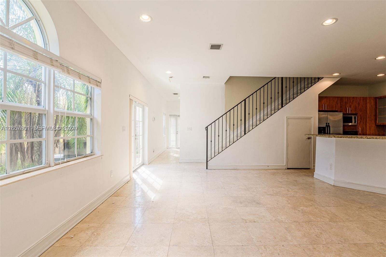 716 SW 9th Terrace, Fort Lauderdale, FL 33315 photo 4
