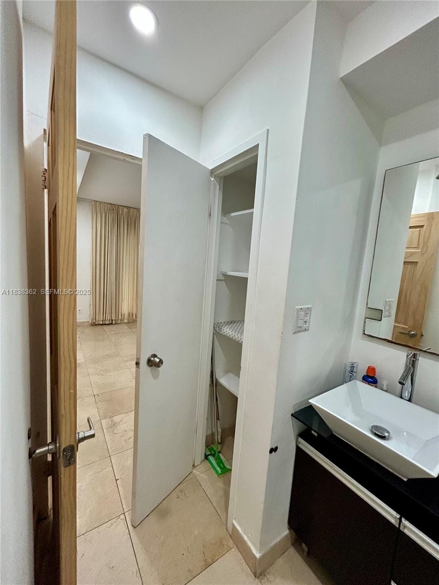 5401 Collins Avenue 514, Miami Beach, FL 33140 photo 28