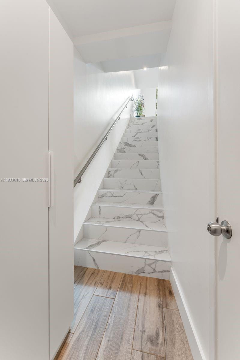 455 NE 39th Street 105 — photo 10
