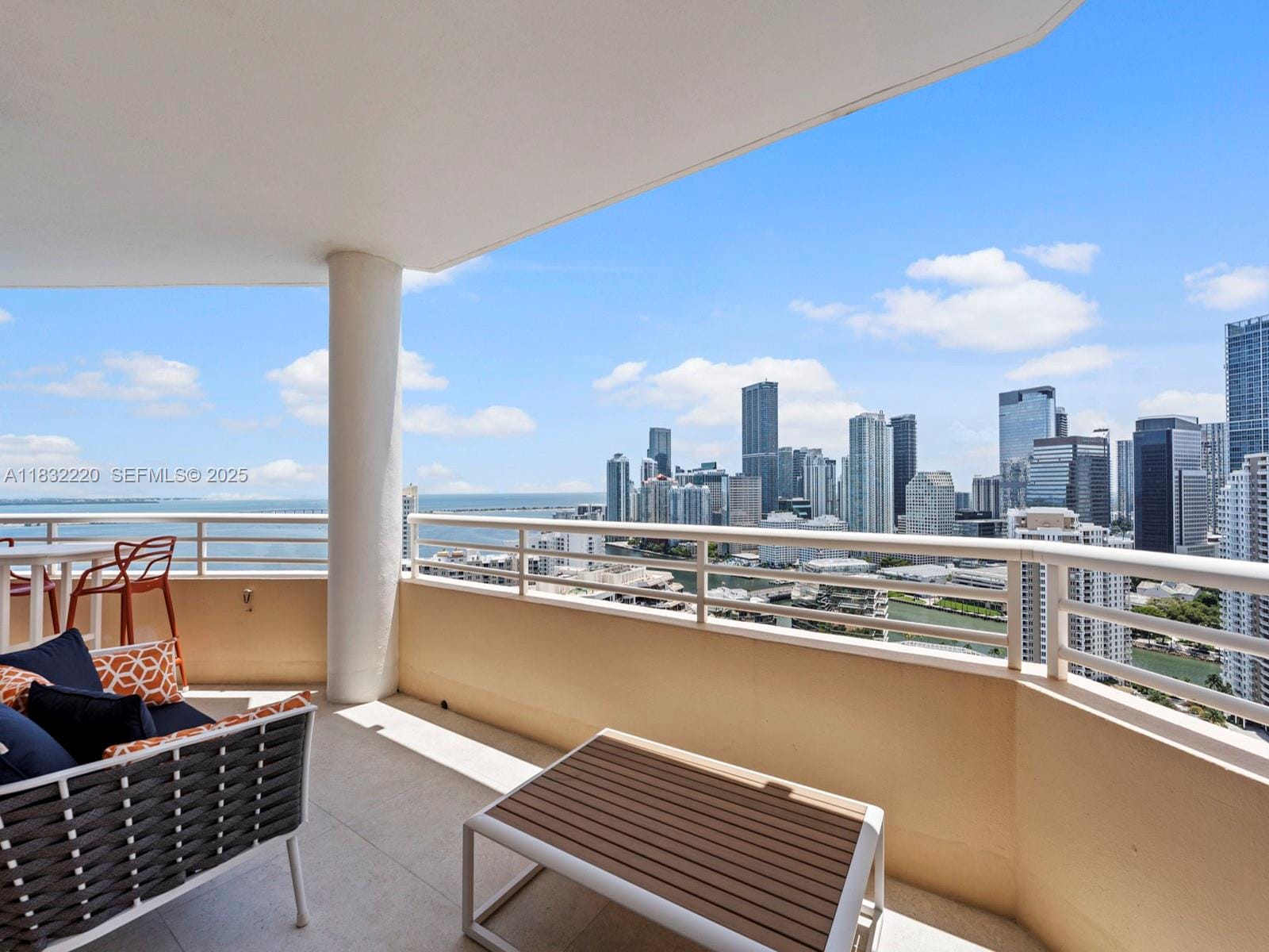 808 Brickell Key Drive 3208, Miami, FL 33131 photo 4