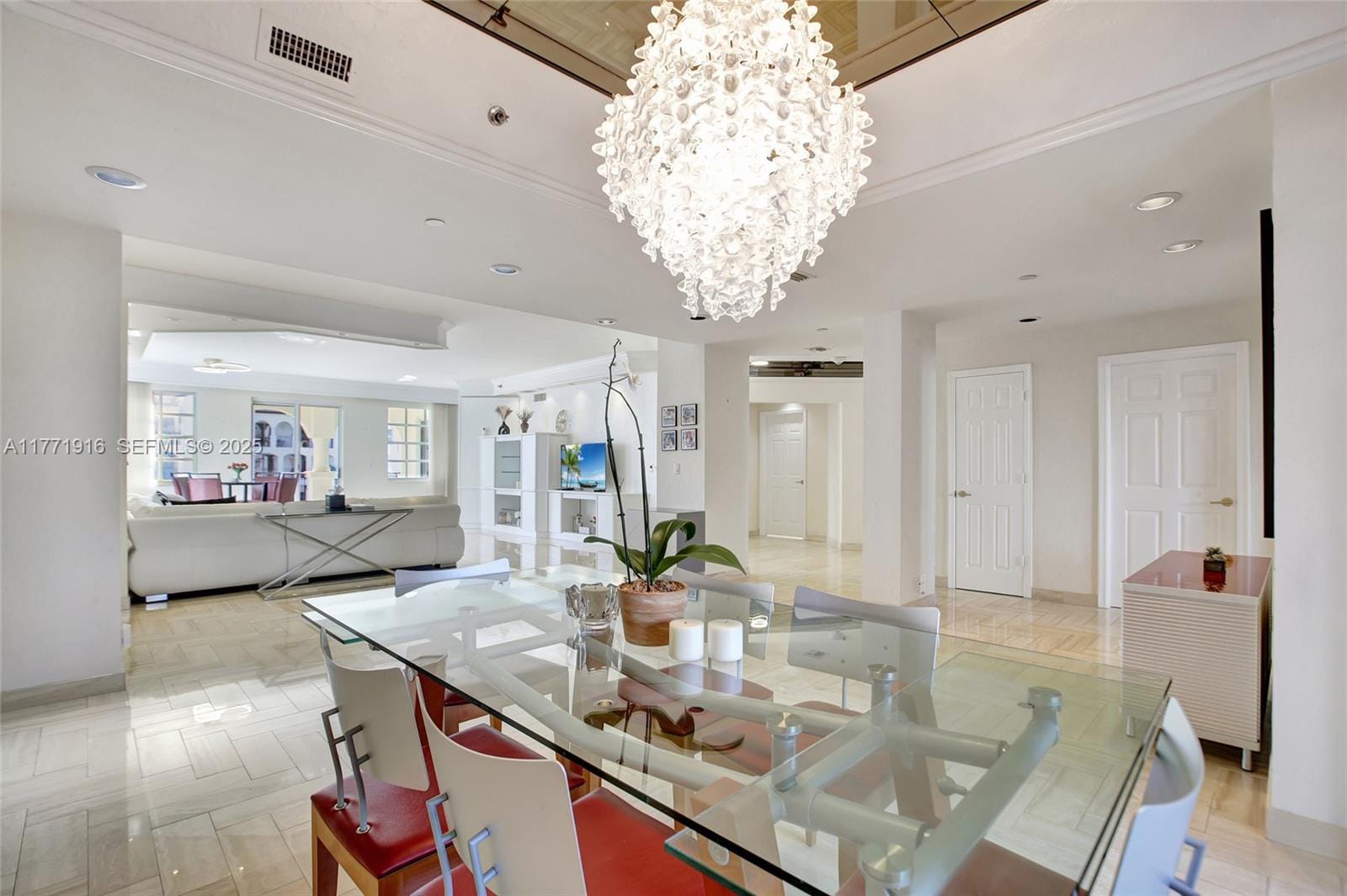 3900 Island Boulevard B402, Aventura, FL 33160 photo 14