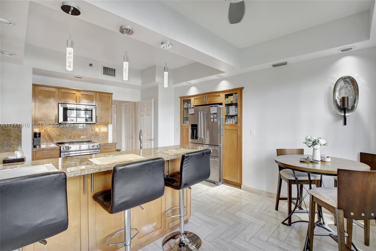 3900 Island Boulevard B402, Aventura, FL 33160 photo 16