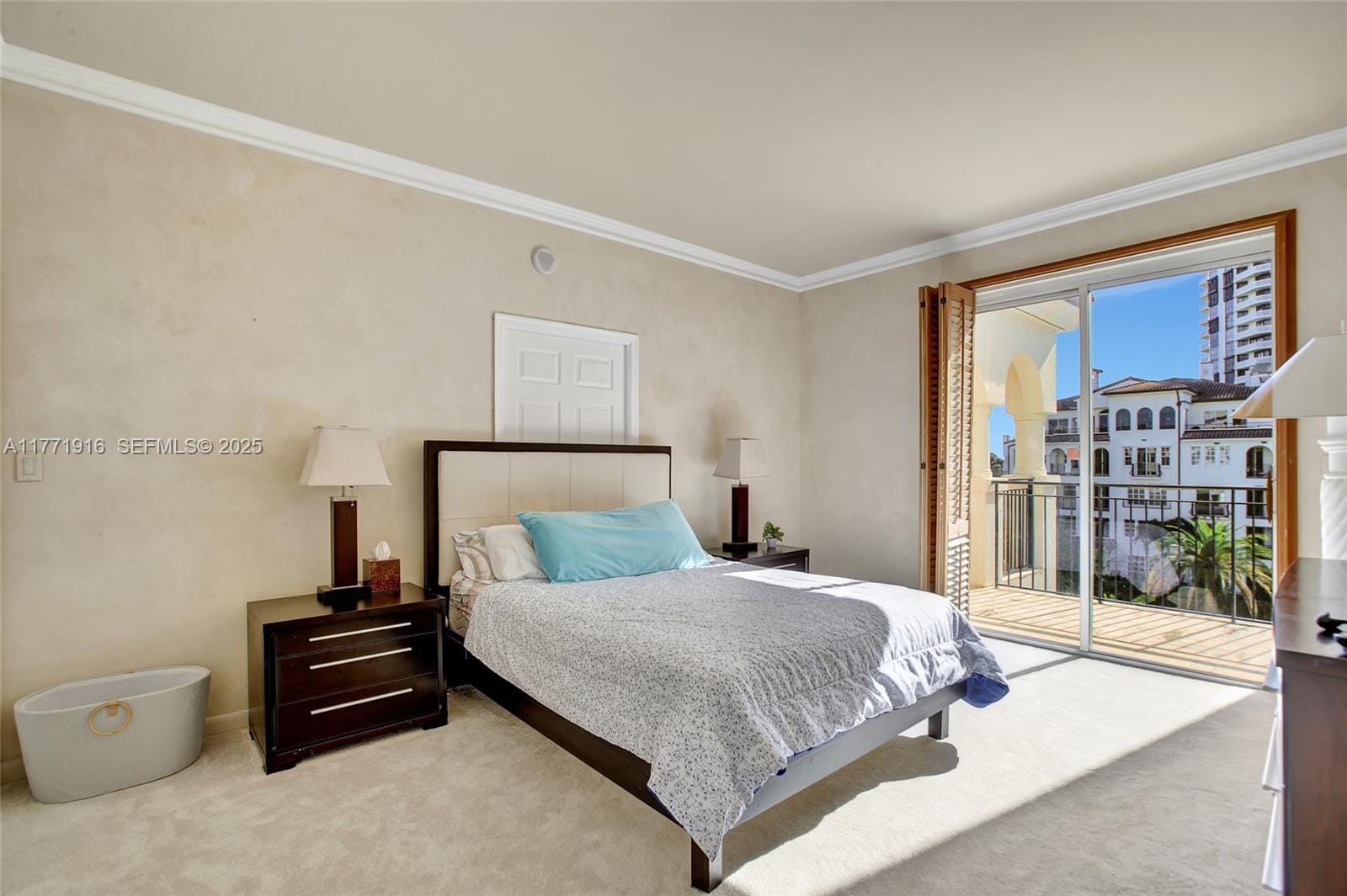 3900 Island Boulevard B402, Aventura, FL 33160 photo 22