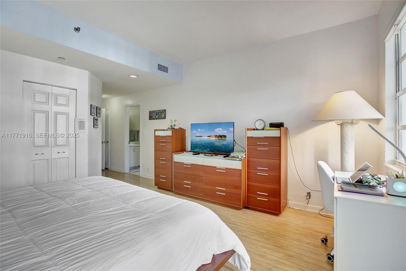 3900 Island Boulevard B402, Aventura, FL 33160 photo 24