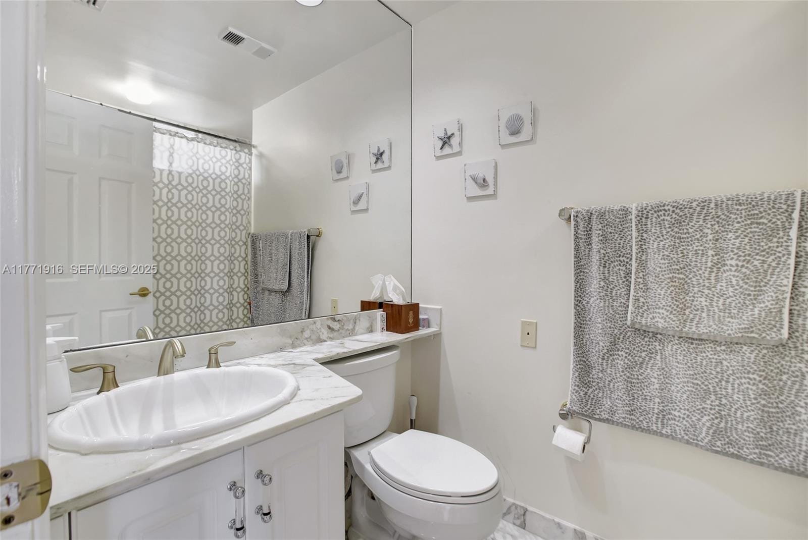 3900 Island Boulevard B402, Aventura, FL 33160 photo 25