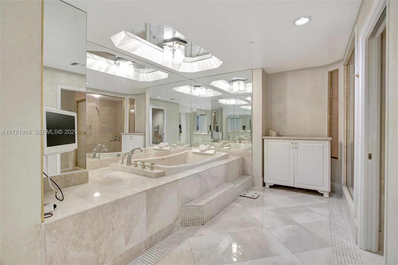 3900 Island Boulevard B402, Aventura, FL 33160 photo 29