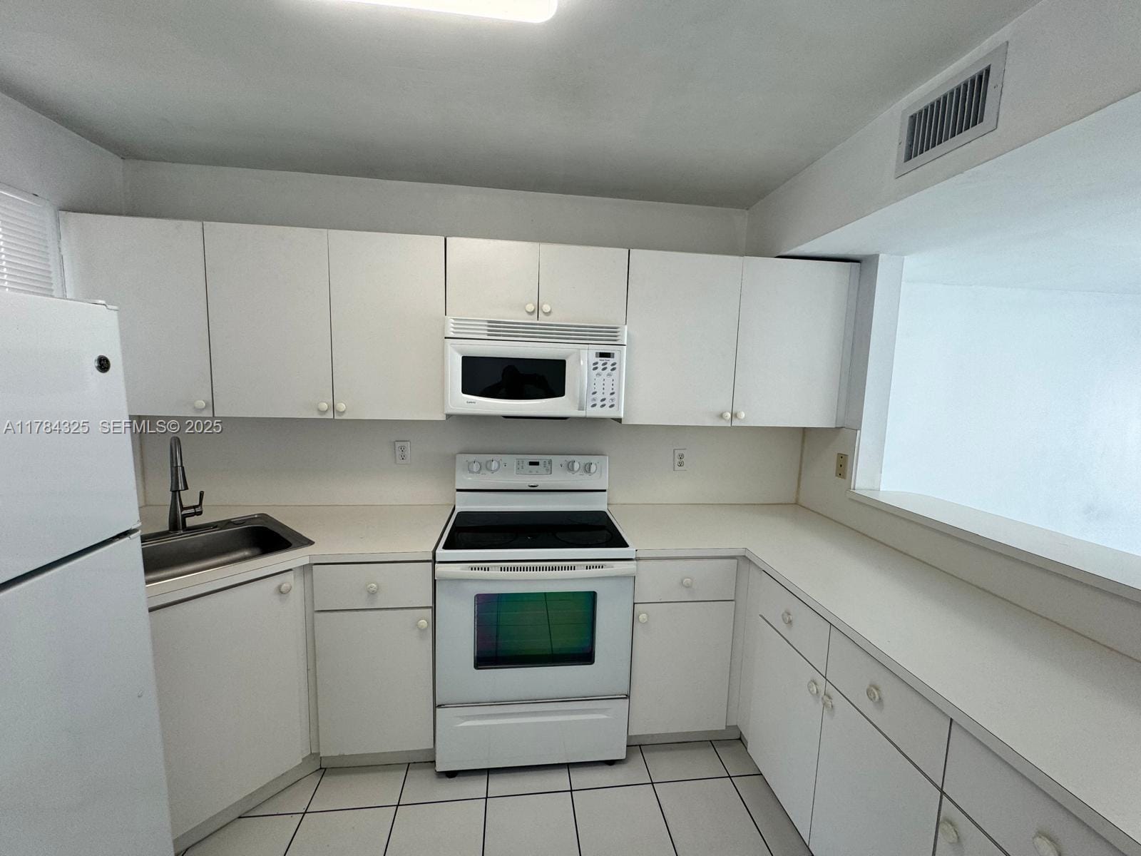 2620 W 76th Street 201, Hialeah, FL 33016 photo 5