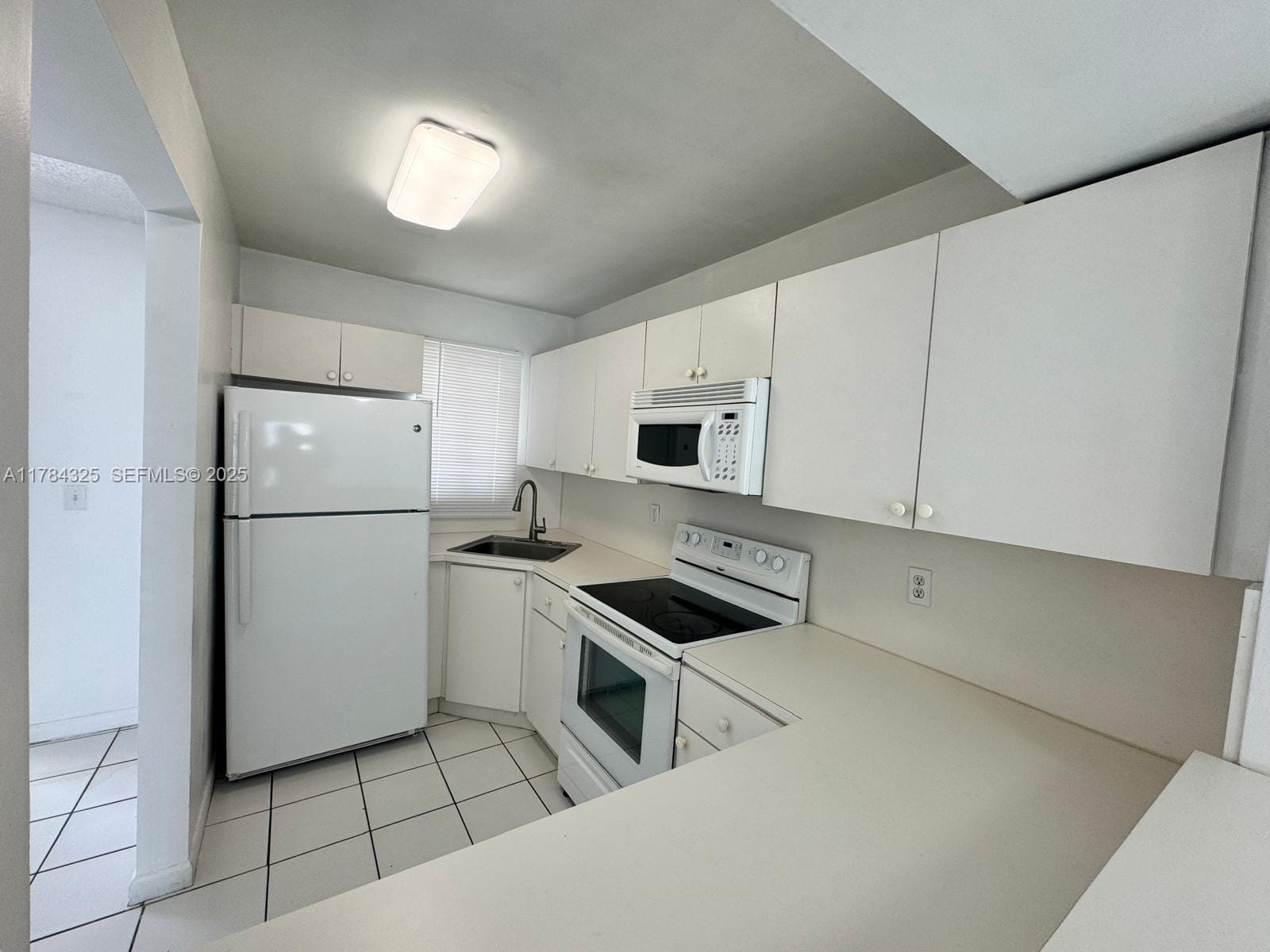 2620 W 76th Street 201, Hialeah, FL 33016 photo 6