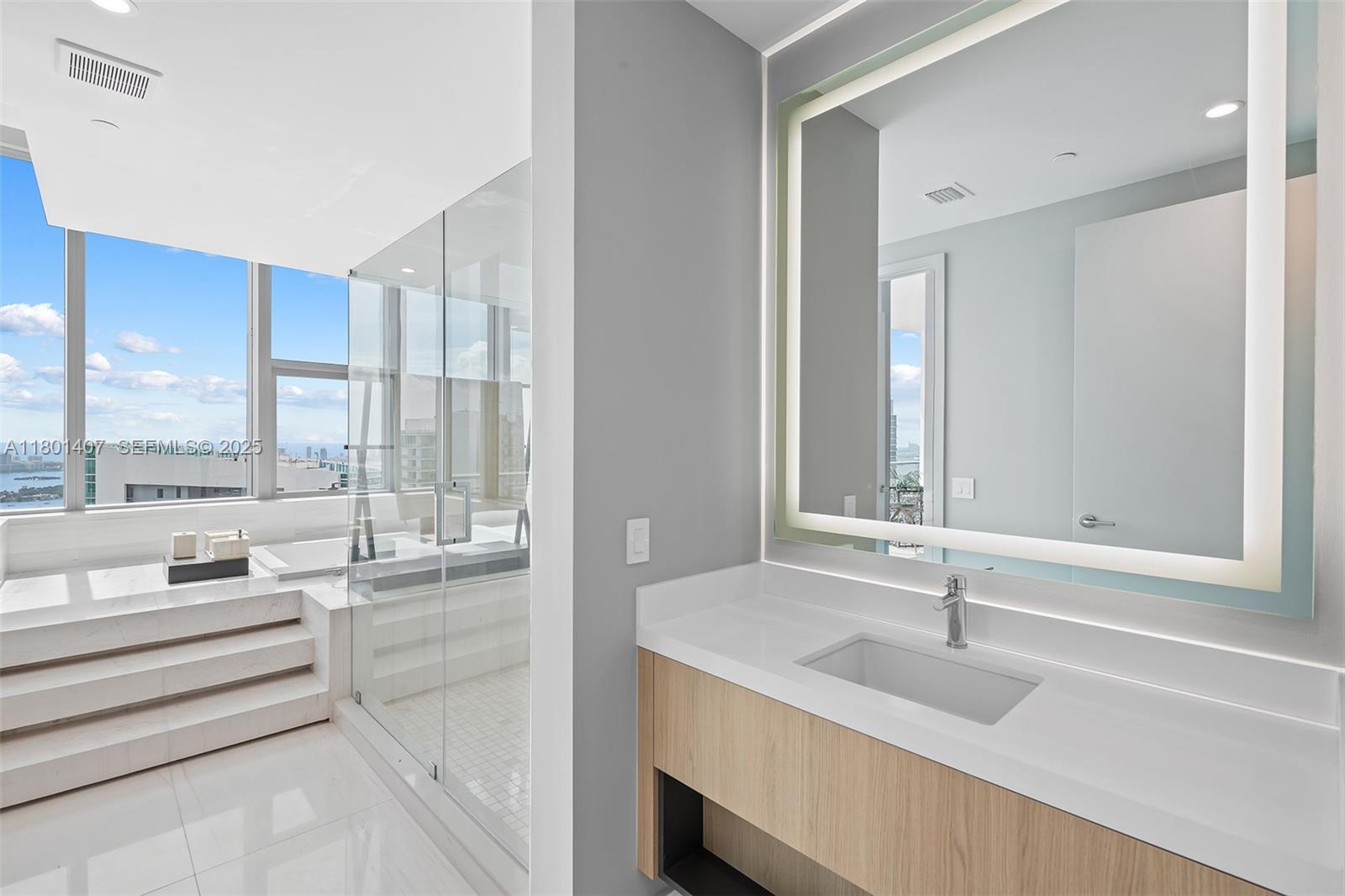 851 NE 1st Avenue PH 5401, Miami, FL 33132 photo 16