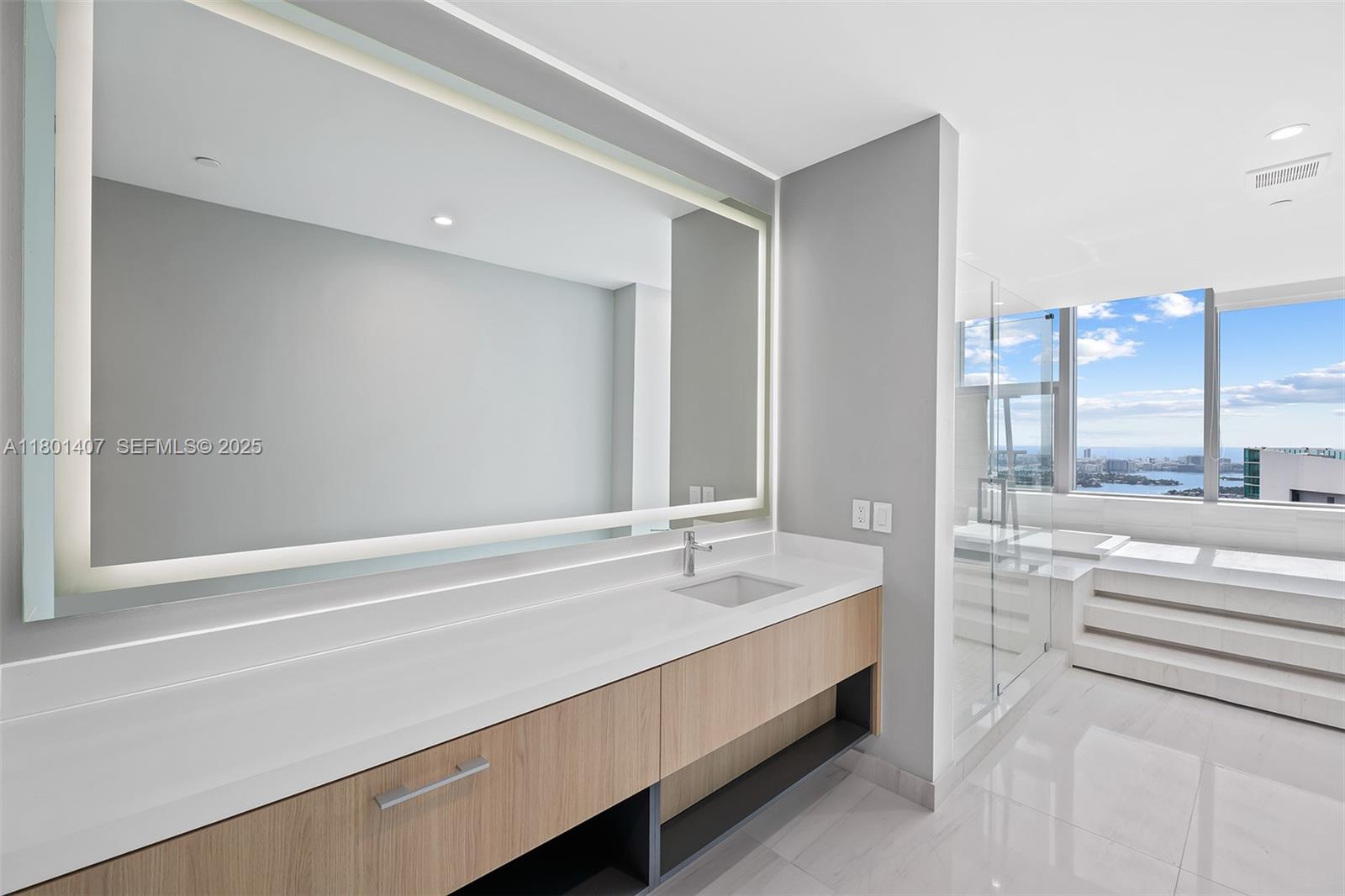 851 NE 1st Avenue PH 5401, Miami, FL 33132 photo 21